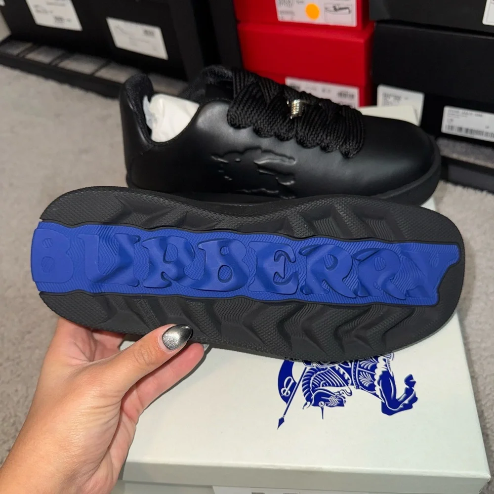 Burberry Low Top Trainer! - Picture 4 of 6